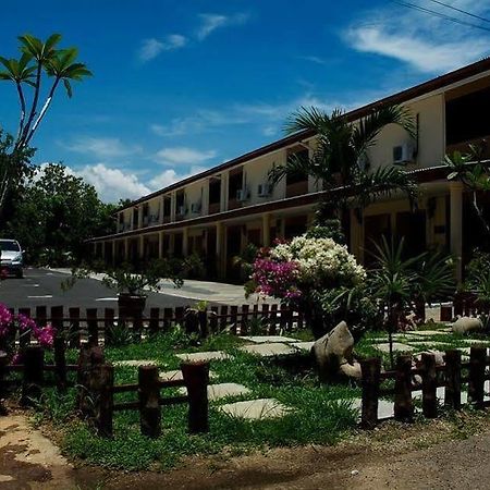 Putra Putri Lodge Kangar Exteriör bild