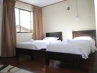 Putra Putri Lodge Kangar Exteriör bild